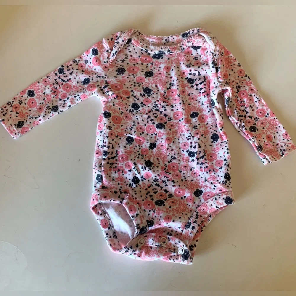 Carter’s Set of 4 Infant Girl Clothing